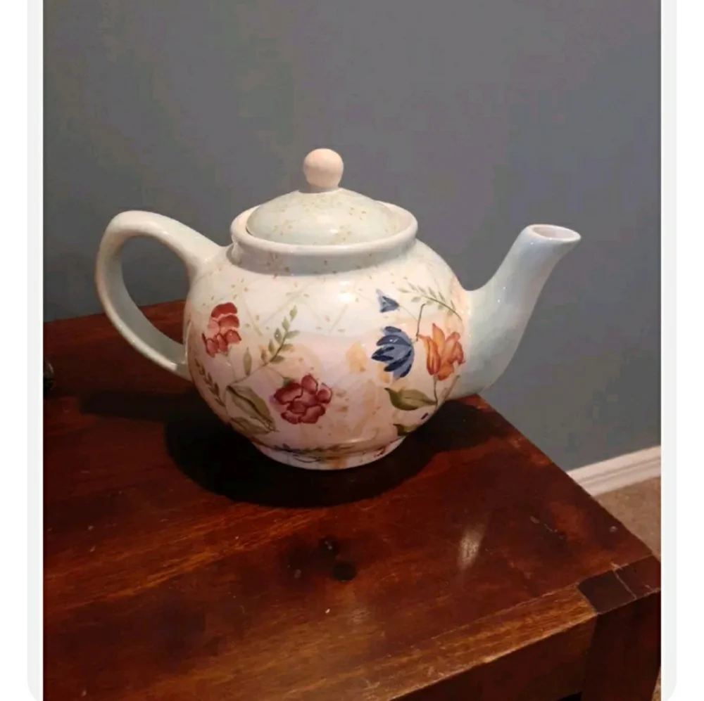 Crate & Barrel Flower Tea Pot